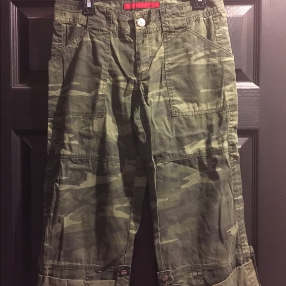 womens camo capri pants